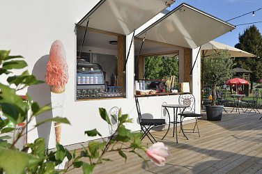 Květen v areálu, slunečné počasí aktivně